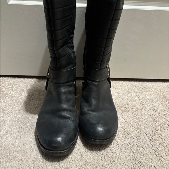 Vince Camuto Stylish Black Women's Boots - Picture 3 of 8